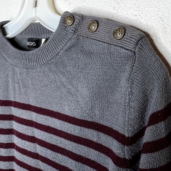 BDG Sweater - Picture 5 of 9